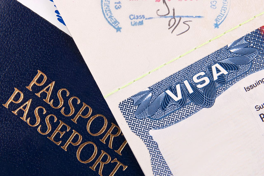 Bạn cần xin đúng loại visa nếu muốn du lịch thăm thân nhân tại Mỹ